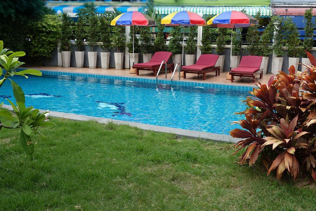 The Right Resort Pattaya Εξωτερικό φωτογραφία