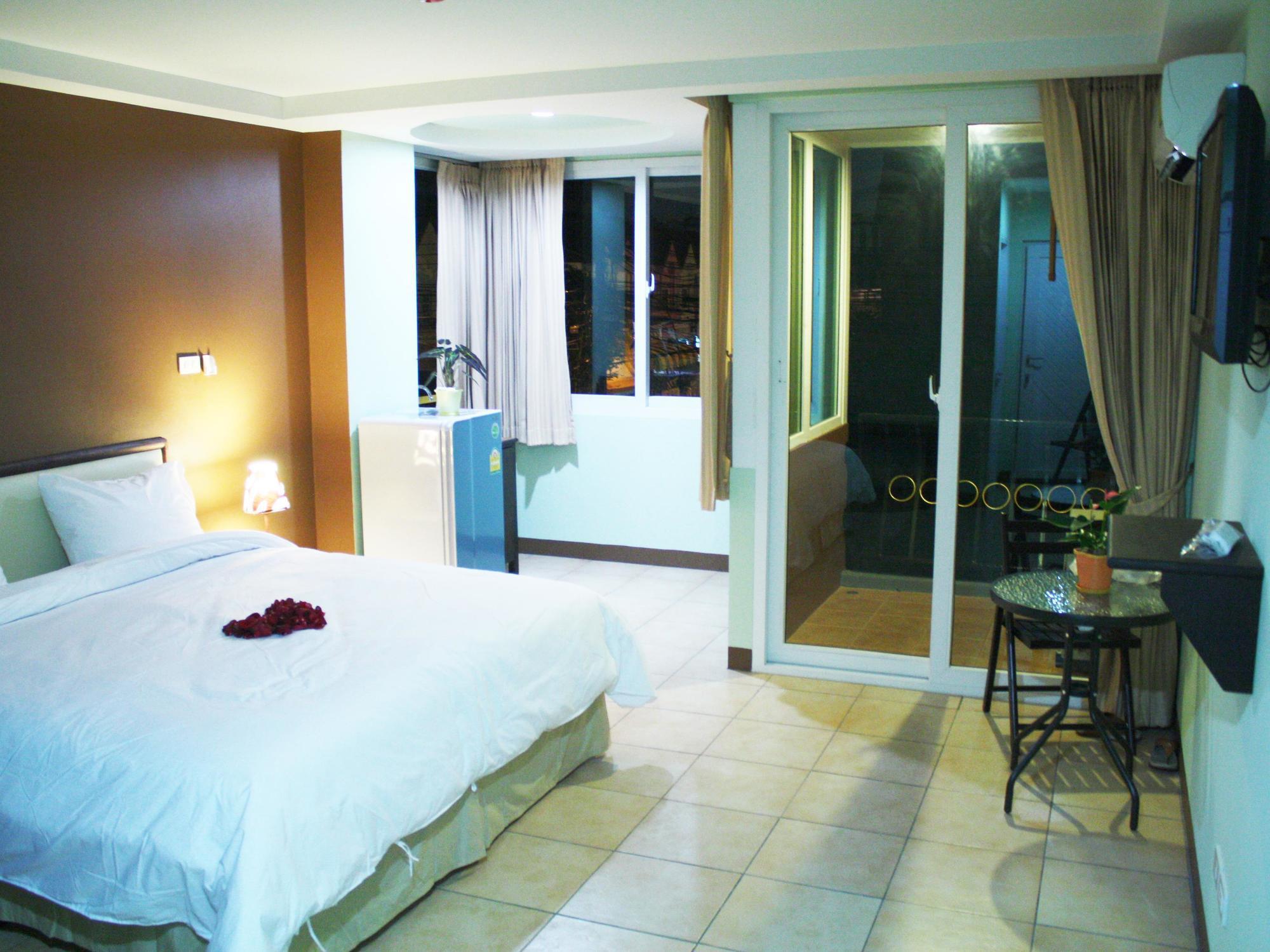 The Right Resort Pattaya Εξωτερικό φωτογραφία