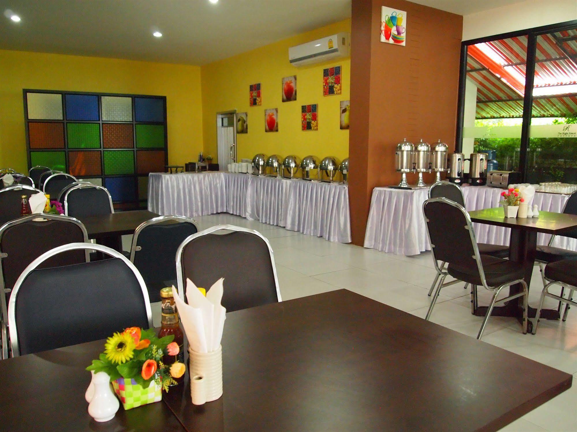 The Right Resort Pattaya Εξωτερικό φωτογραφία